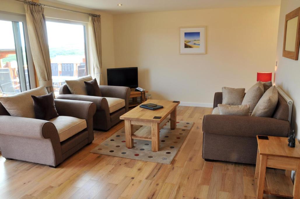 Fistral Hot Tub House For 8 On Retallack Resort New Quay Eksteriør billede